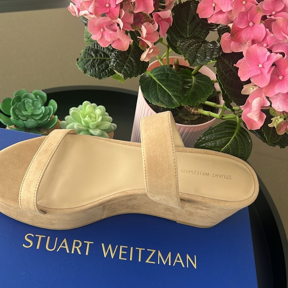 STUART WEITZMAN Sandals
